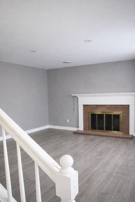 Single Family Residence at 87 Moreland St, Worcester MA 01609, photo 2 of 23