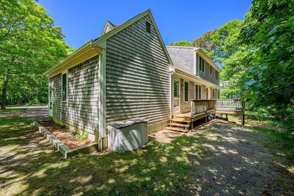 Single Family Residence at 20 Bray Farm Rd S, Yarmouth MA 02675, photo 11 of 39