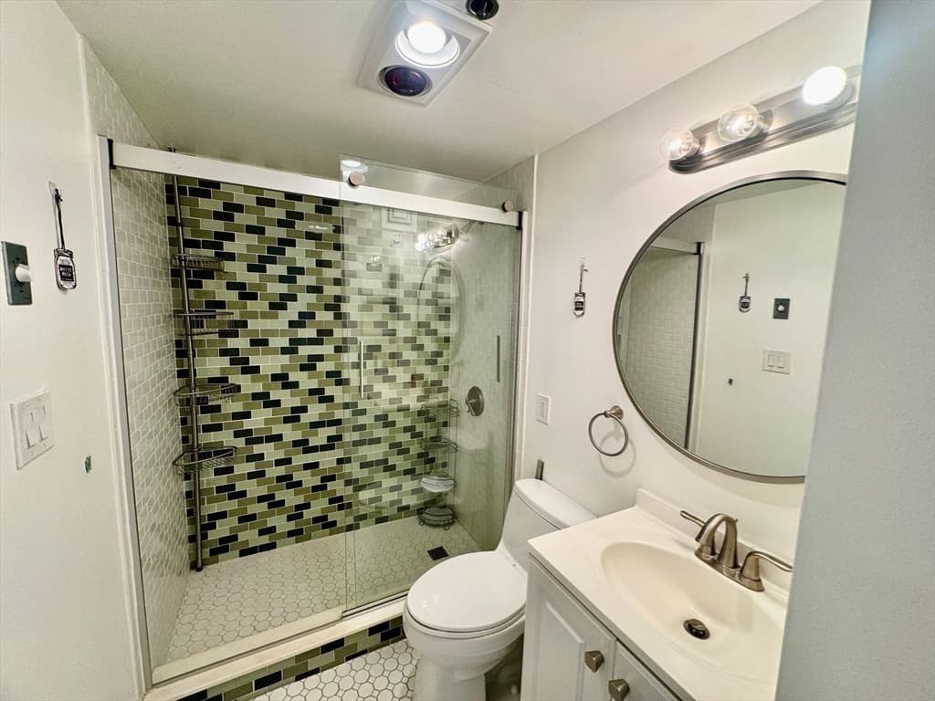 Condominium at 170 Tremont Street # 1604, Boston MA 02111, photo 13 of 19