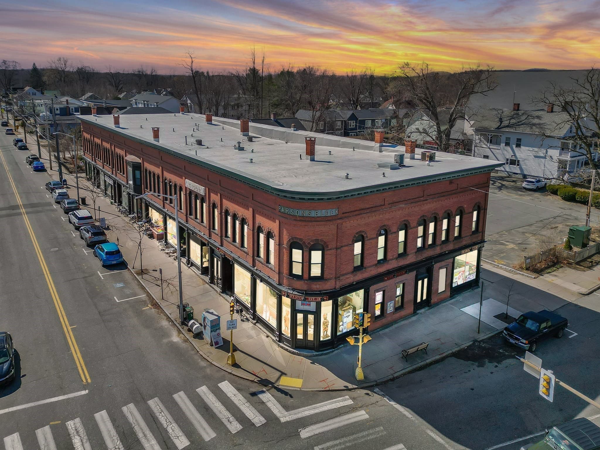 76 Maple St, Northampton MA 01062