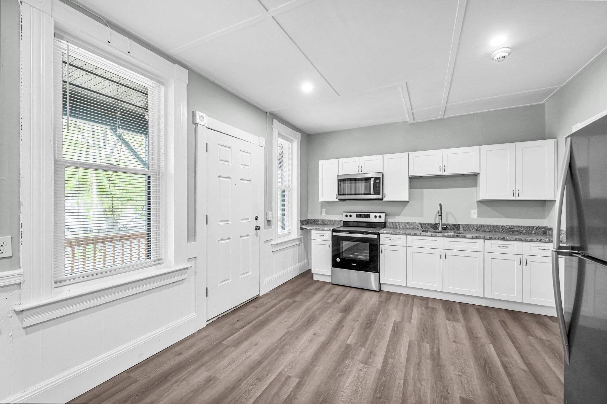 5+ Family - 5+ Units Up/Down at 76 Maple St, Northampton MA 01062, Northampton, photo 4 of 21