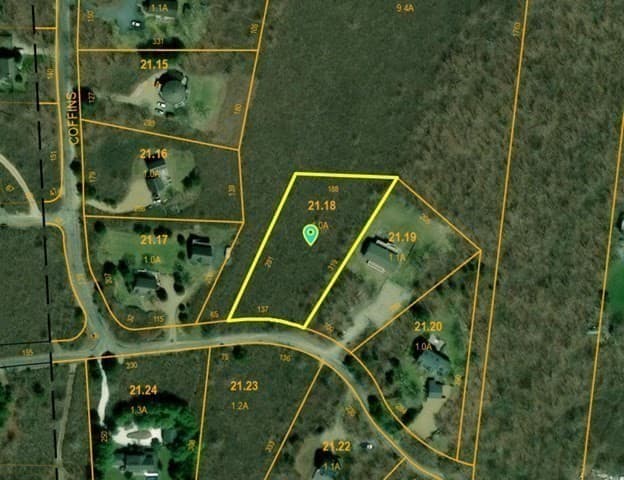 Residential at 25 Coffins Field Rd, Edgartown MA 02539, photo 4 of 4