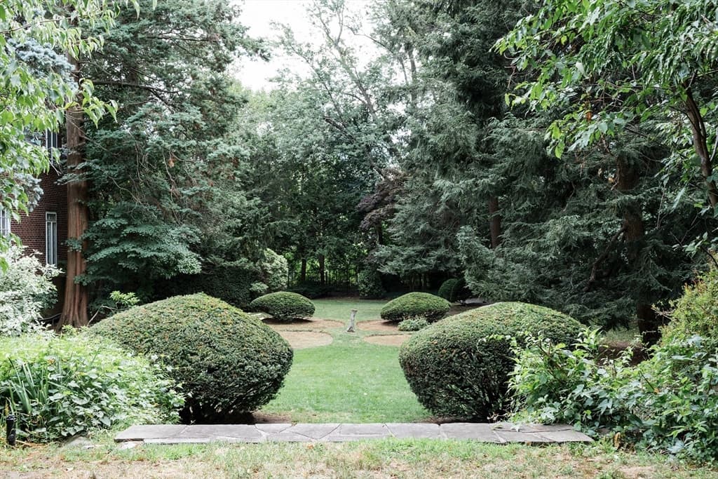 180 Ivy St, Brookline MA 02446 photo 9