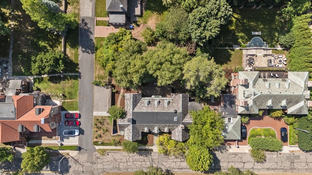 180 Ivy St, Brookline MA 02446 photo 38