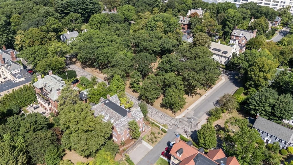 180 Ivy St, Brookline MA 02446 photo 39