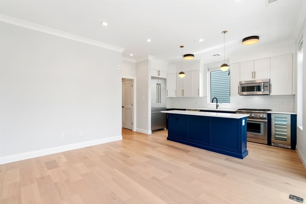 142 Pleasant Street, Boston MA 02125 photo 16