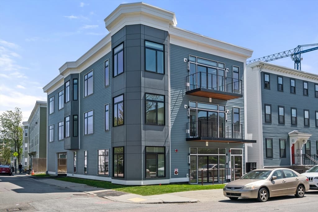 142 Pleasant Street, Boston MA 02125