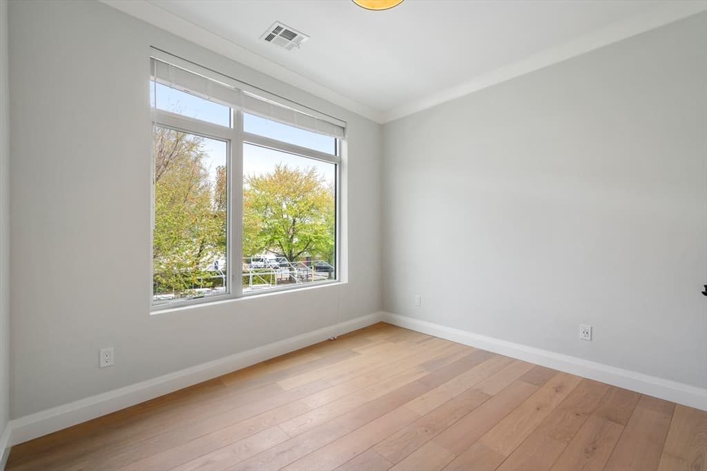 142 Pleasant Street, Boston MA 02125 photo 9