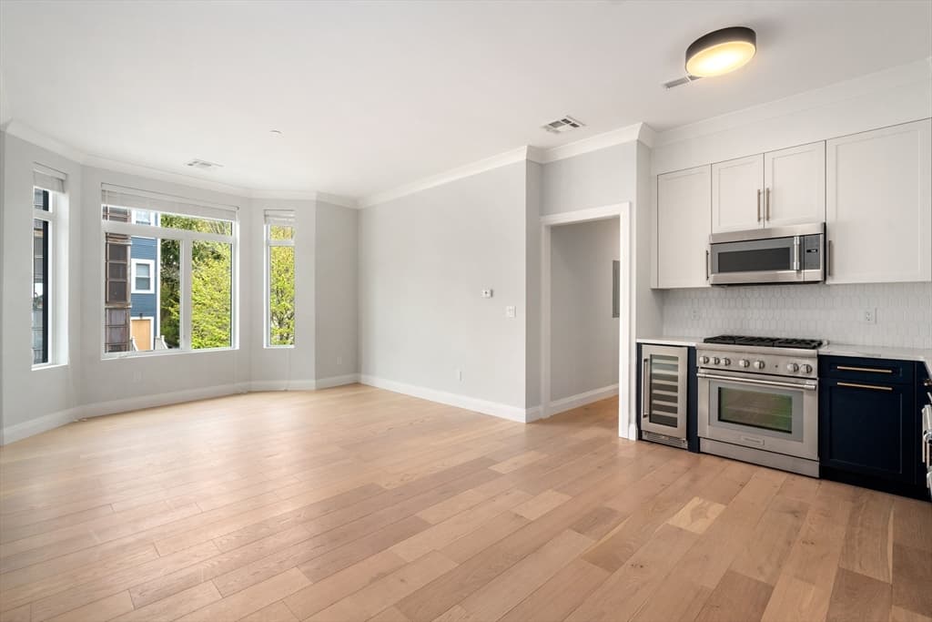 142 Pleasant Street, Boston MA 02125 photo 18