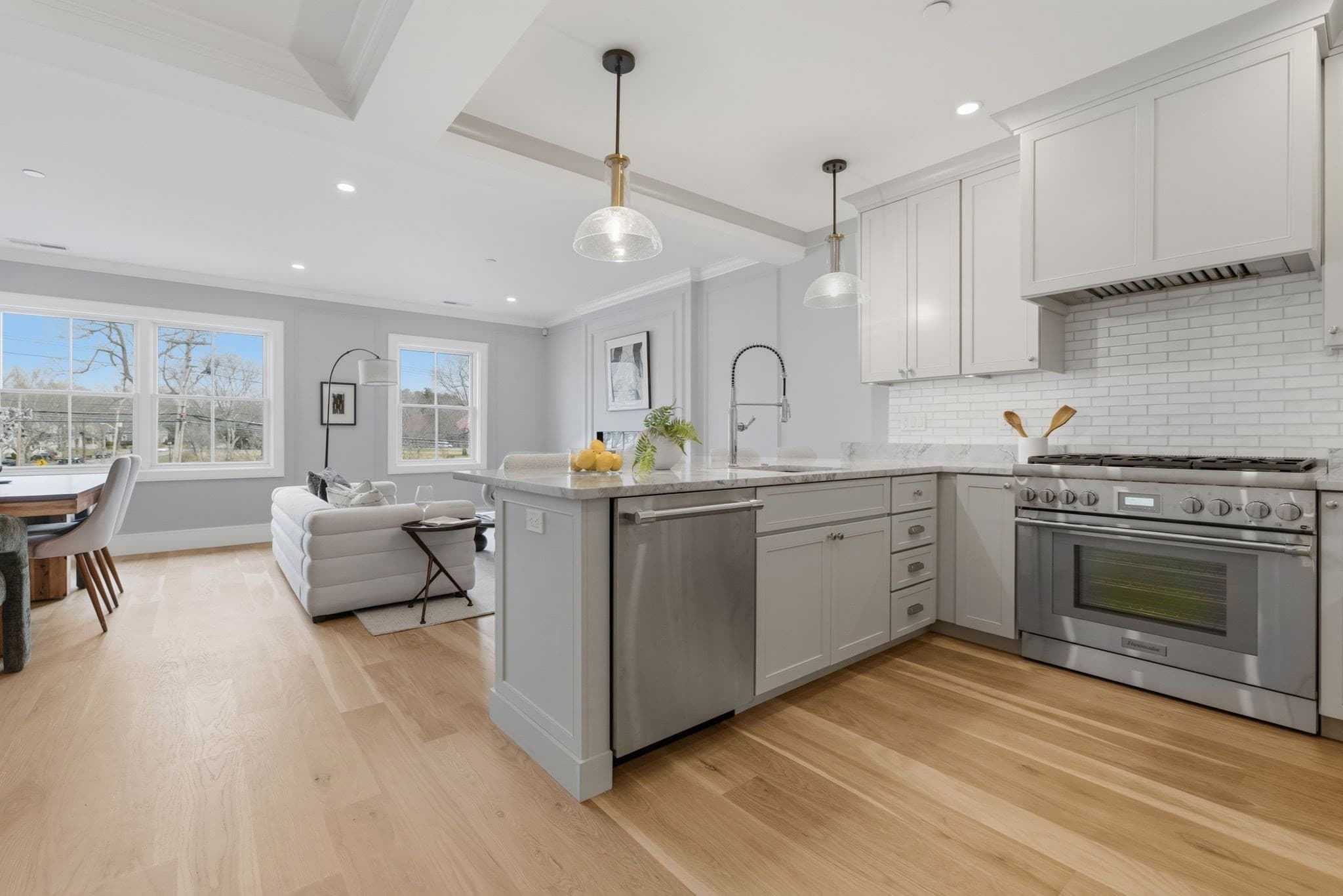 Condominium at 33 Chestnut St # 2, Andover MA 01810, photo 3 of 28