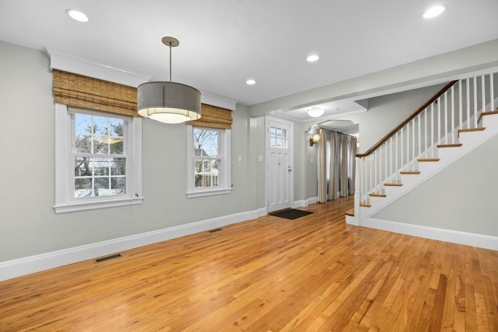 Single Family Residence at 66 Brookline St, Newton MA 02467, Newton, photo 5 of 29