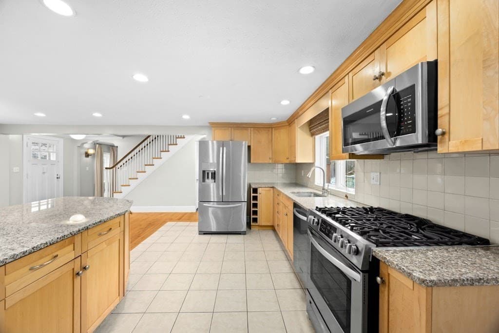 Single Family Residence at 66 Brookline St, Newton MA 02467, Newton, photo 8 of 29