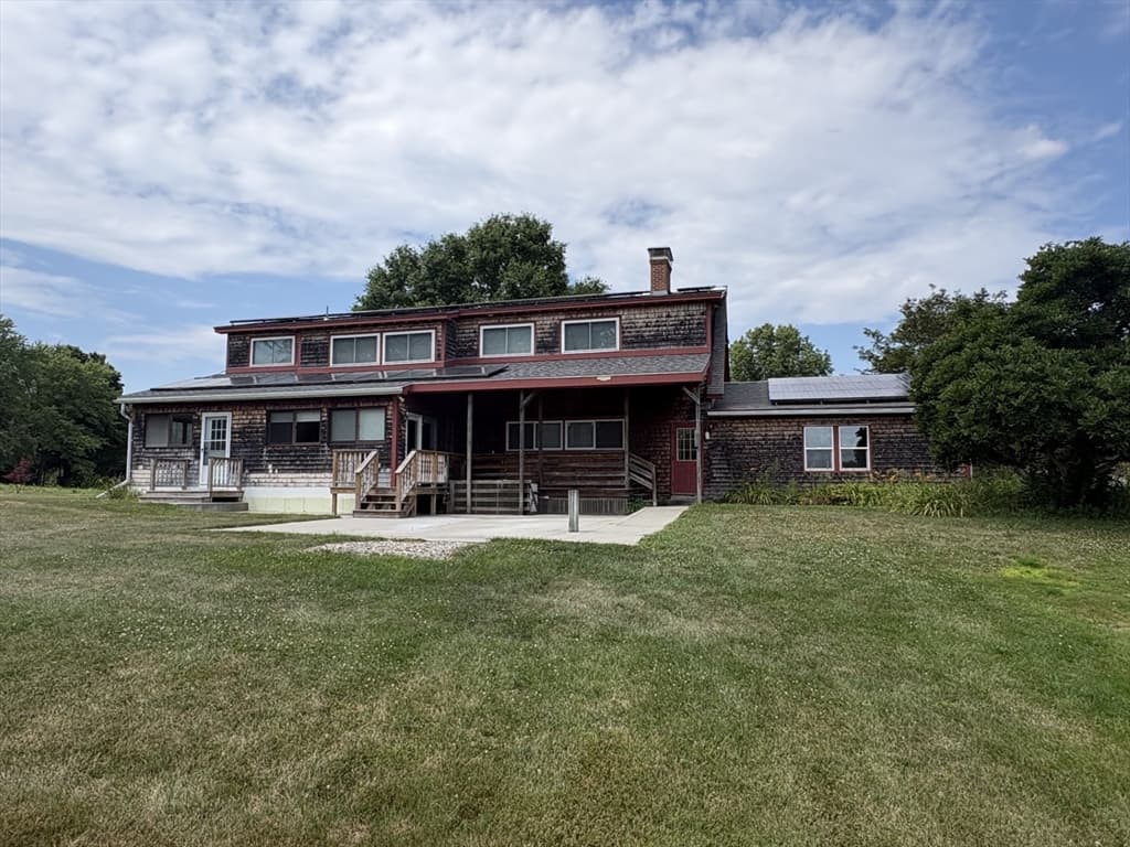 89 Potwine Ln, Amherst MA 01002 photo 2