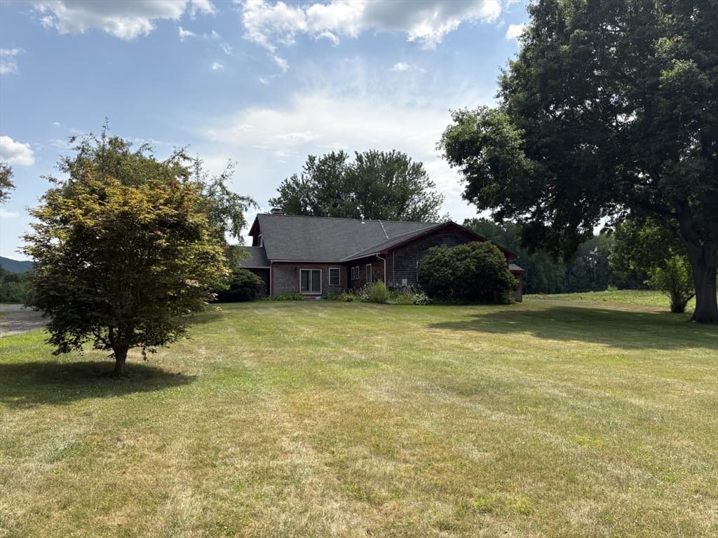 89 Potwine Ln, Amherst MA 01002 photo 40
