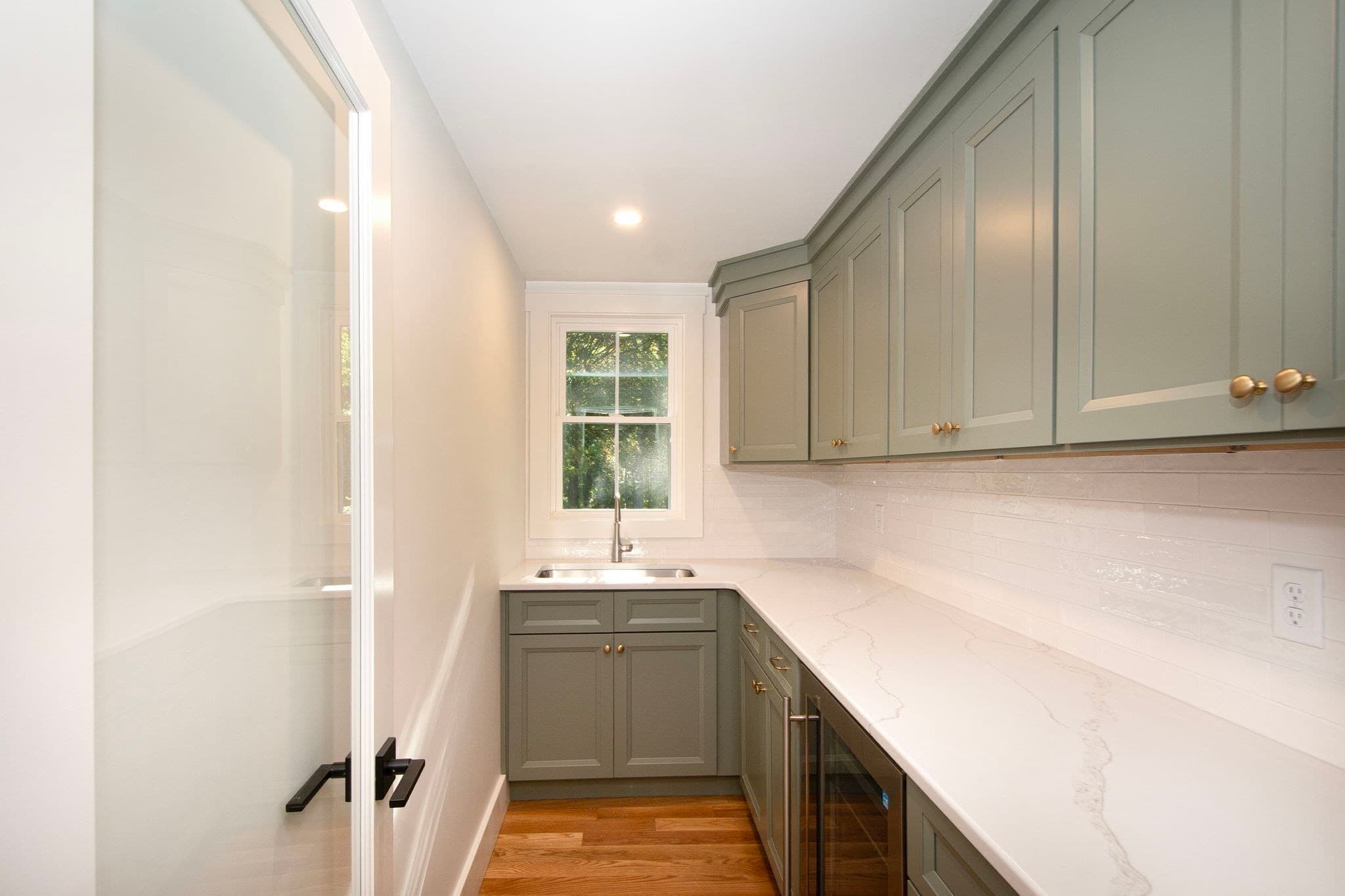 Single Family Residence at 10 Popes Lane, Hingham MA 02043, photo 5 of 42