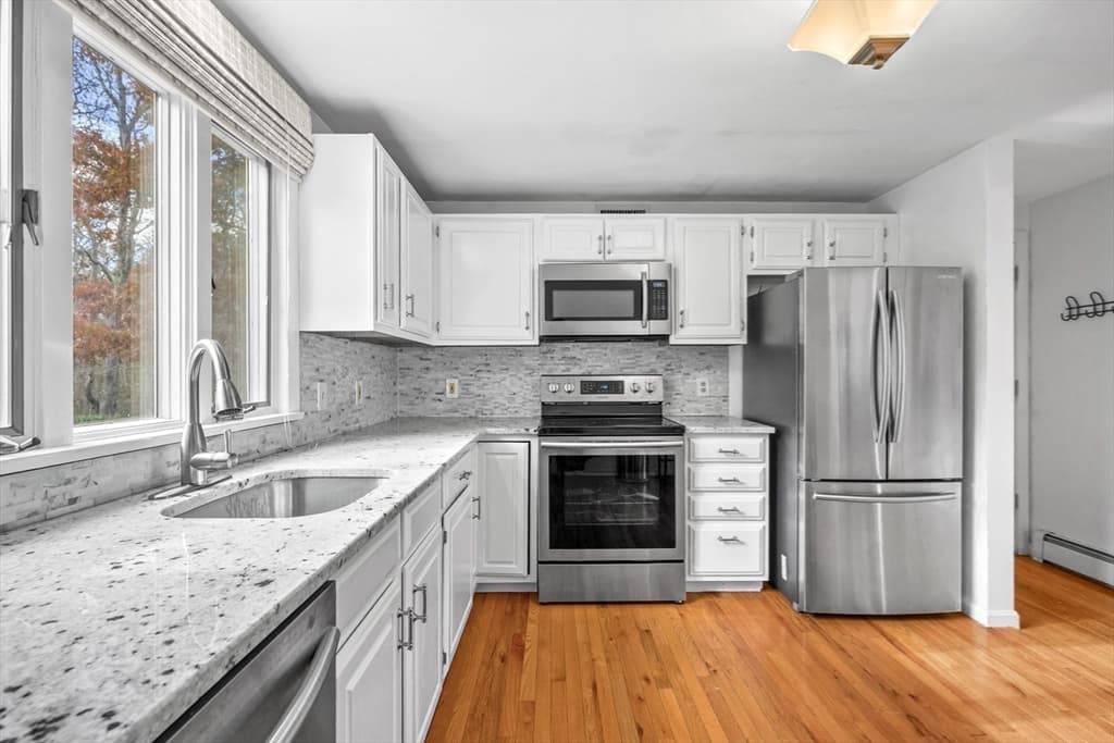Single Family Residence at 11 Elizabeth, Yarmouth MA 02673, photo 10 of 41