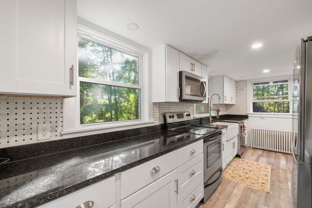 Single Family Residence at 324 Sandwich St, Plymouth MA 02360, photo 6 of 38