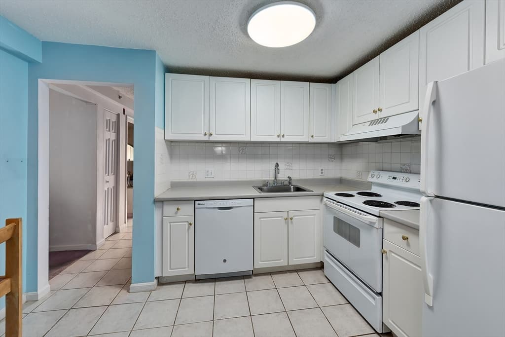 3 Birchwood Pt # 202, Amesbury MA 01913 photo 8