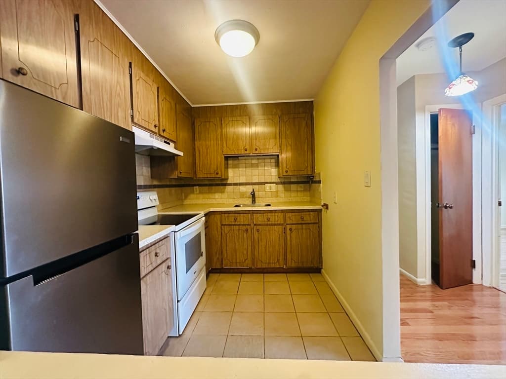624 Hyde Park Ave # C3, Boston MA 02131 photo 9