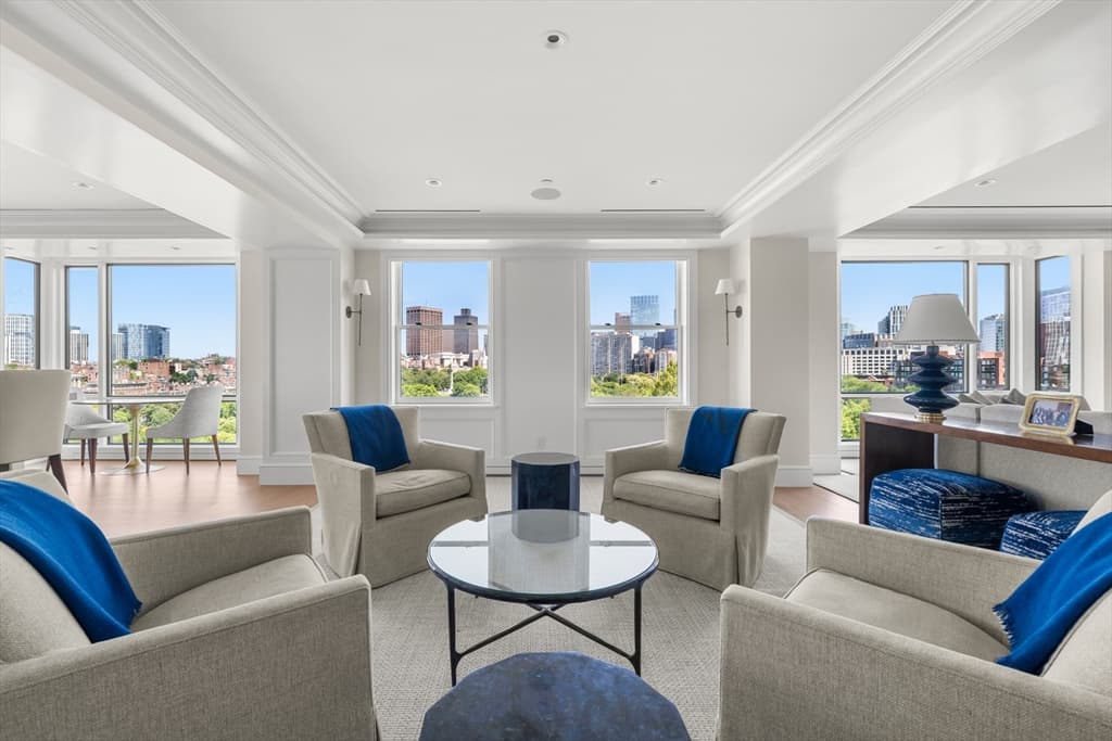 2 Commonwealth Avenue, Boston MA 02116