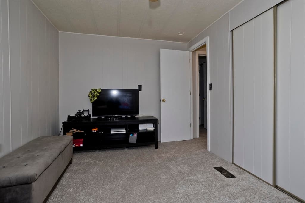93 Grochmal Avenue # 12, Springfield MA 01151 photo 22