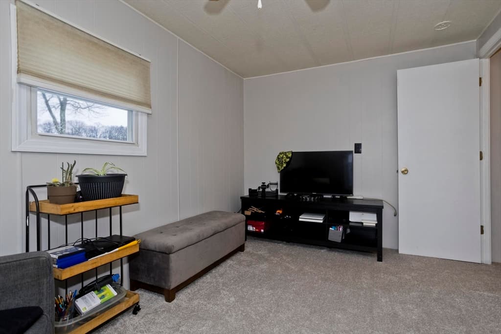 93 Grochmal Avenue # 12, Springfield MA 01151 photo 21