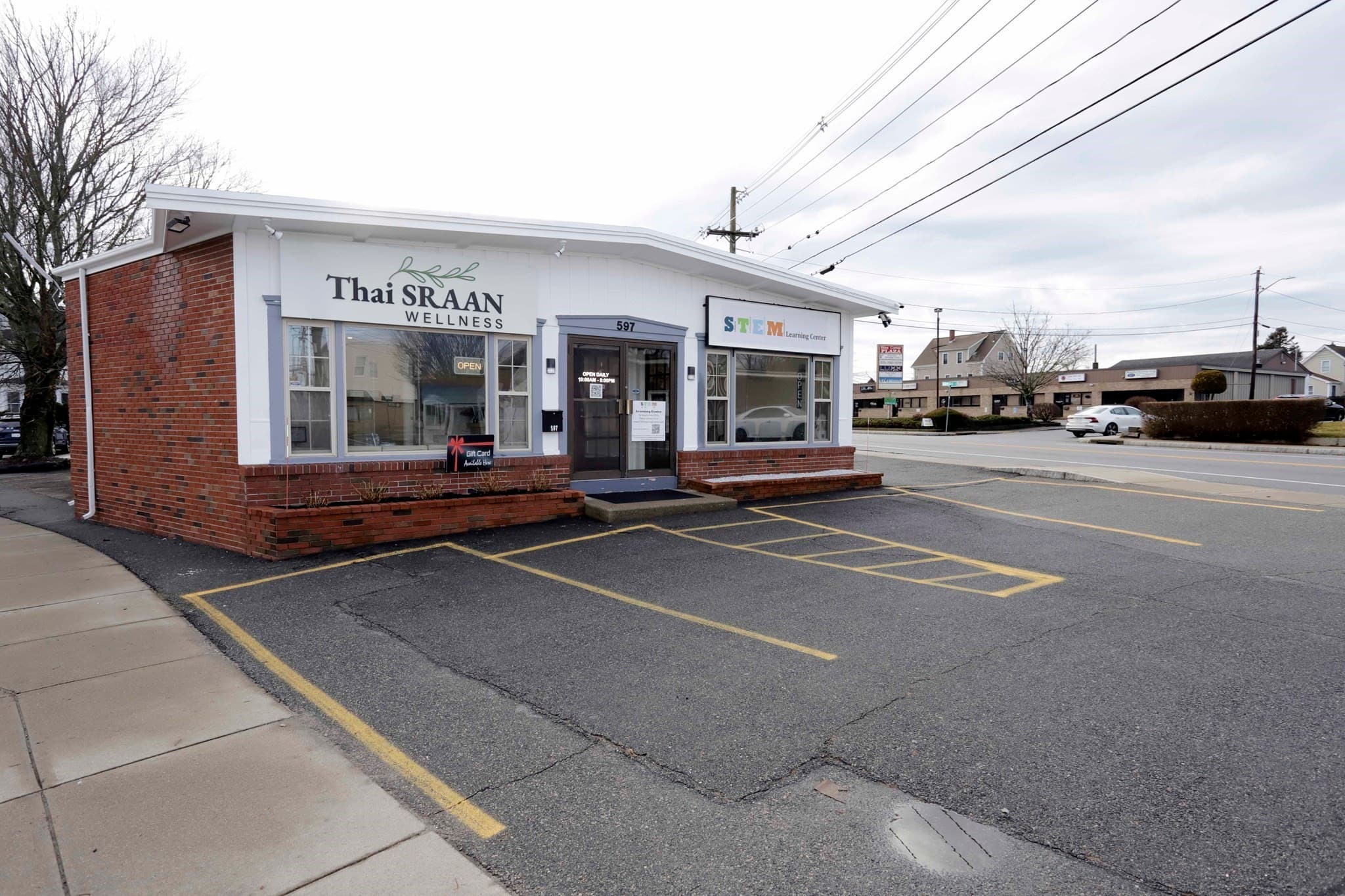 597 Dartmouth St, Dartmouth MA 02748