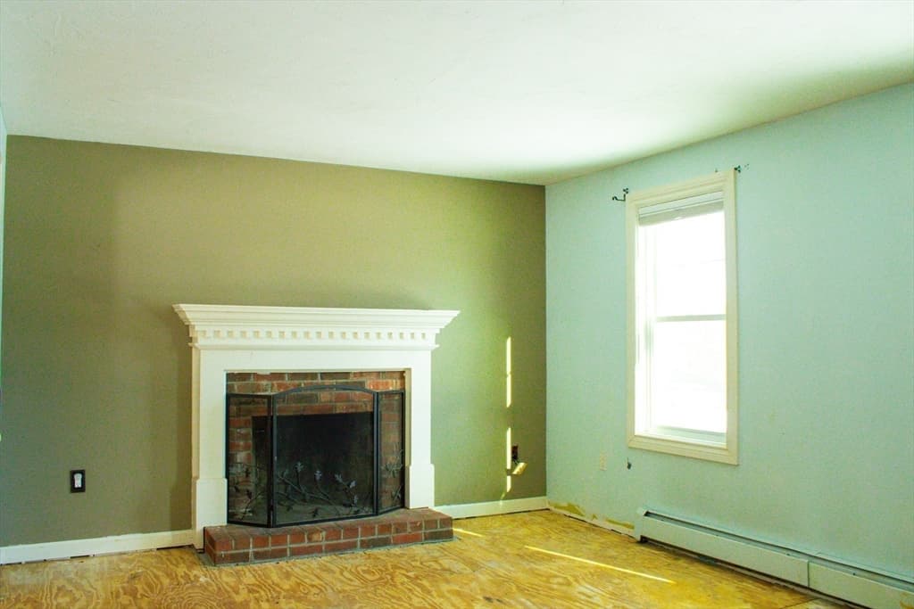 Single Family Residence at 25 Bear Hill Rd, Gardner MA 01440, photo 16 of 39
