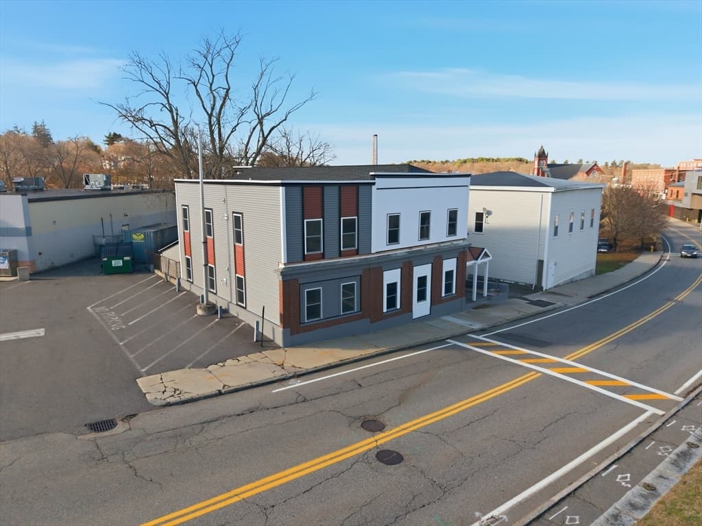 Condominium at 115-117 Mechanic # 3, Clinton MA 01510, photo 17 of 17