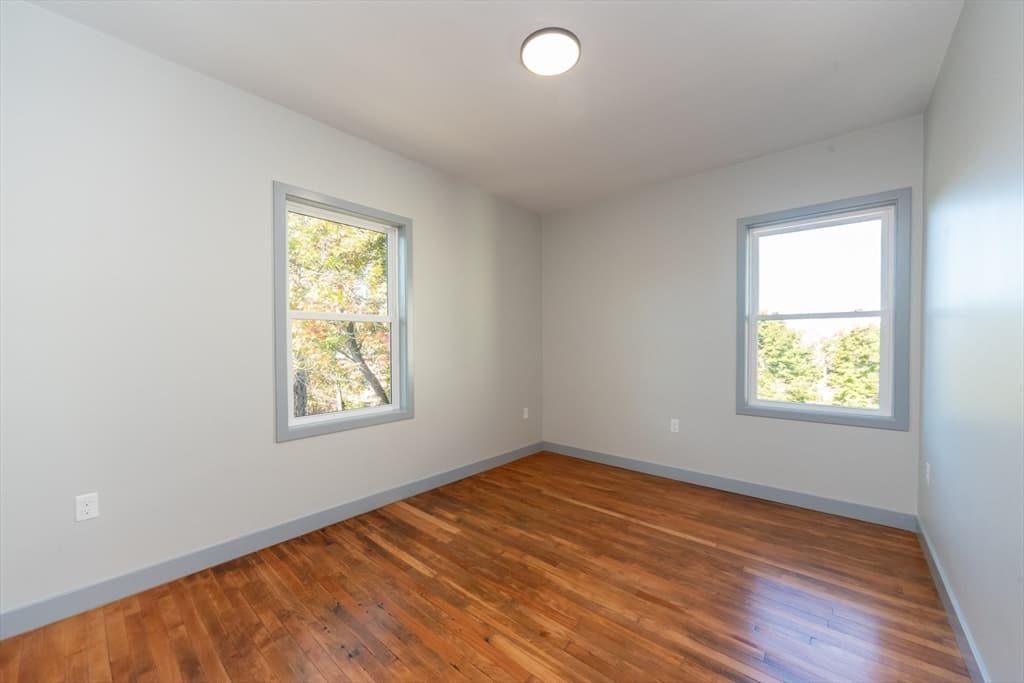 Condominium at 115-117 Mechanic # 3, Clinton MA 01510, photo 9 of 17