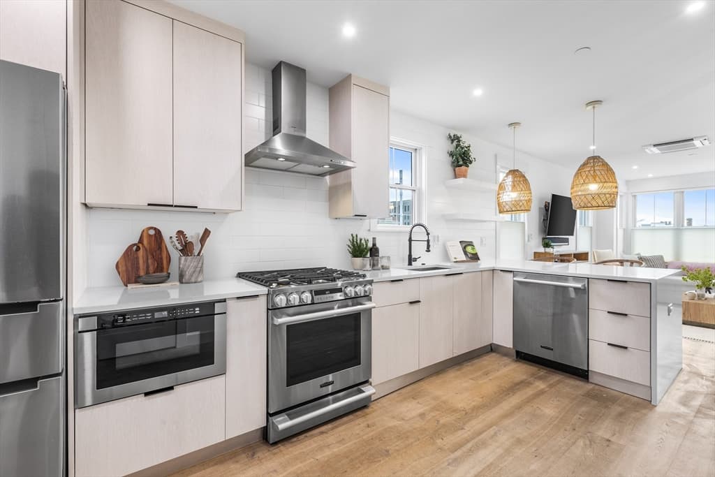 360 Athens St # 360, Boston MA 02127