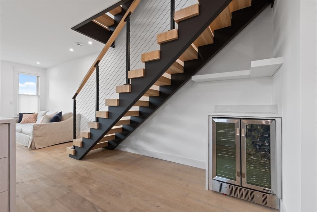 Condominium at 360 Athens St # 360, Boston MA 02127, Boston, photo 9 of 27