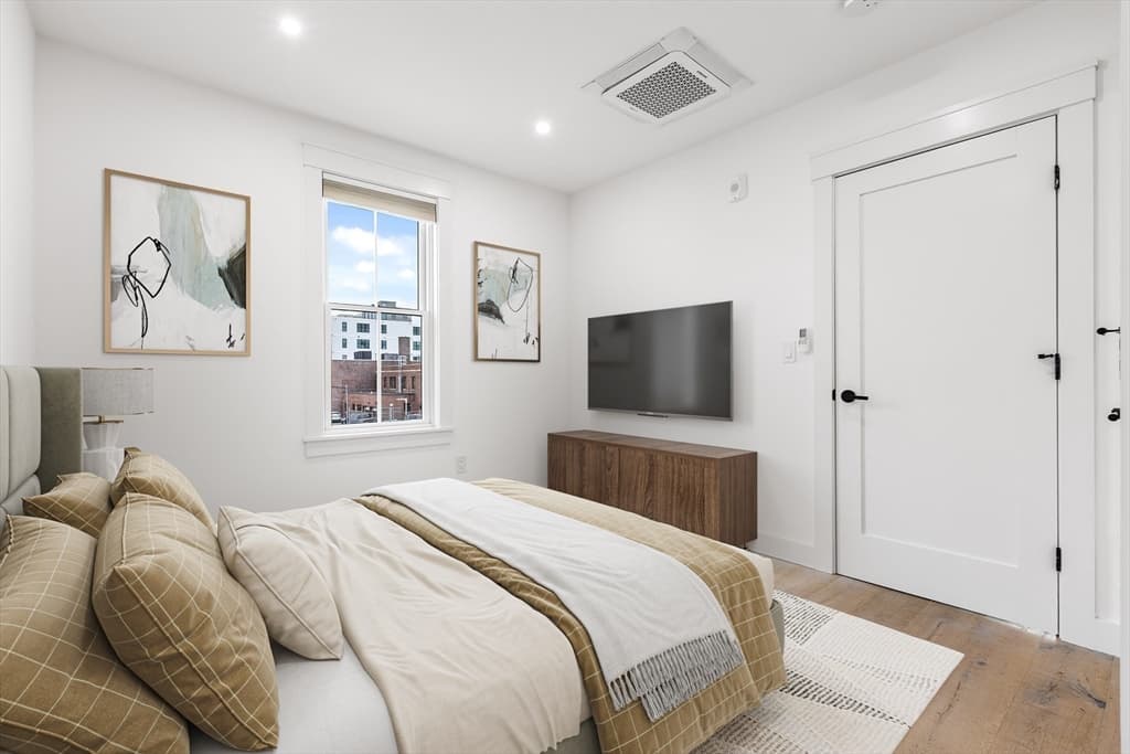 Condominium at 360 Athens St # 360, Boston MA 02127, Boston, photo 14 of 27