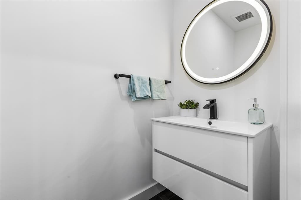 Condominium at 360 Athens St # 360, Boston MA 02127, Boston, photo 8 of 27