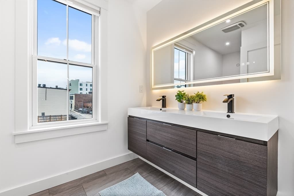Single Family Residence at 360 Athens St # 360, Boston MA 02127, Boston, photo 11 of 27