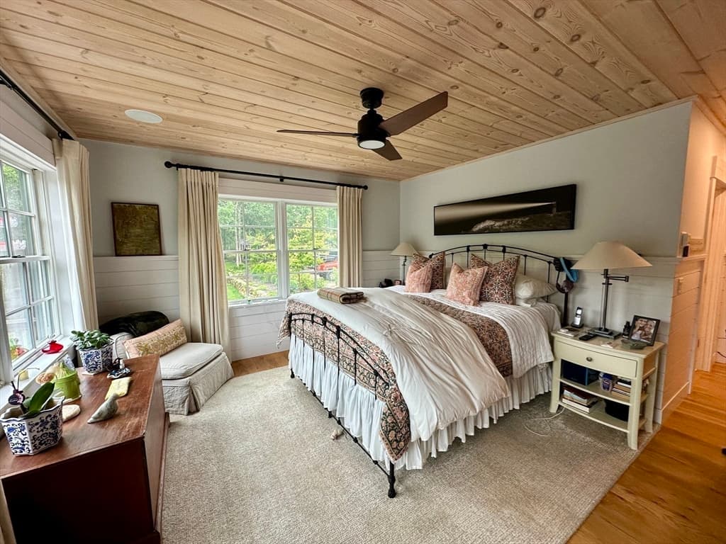 Single Family Residence at 96 Hammett Ln, Chilmark MA 02535, photo 20 of 42