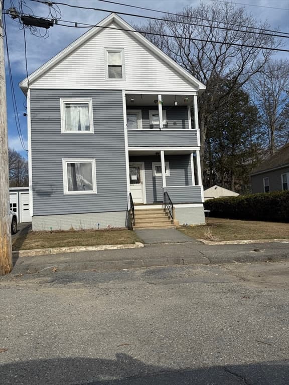 27 Mission St, Gardner MA 01440