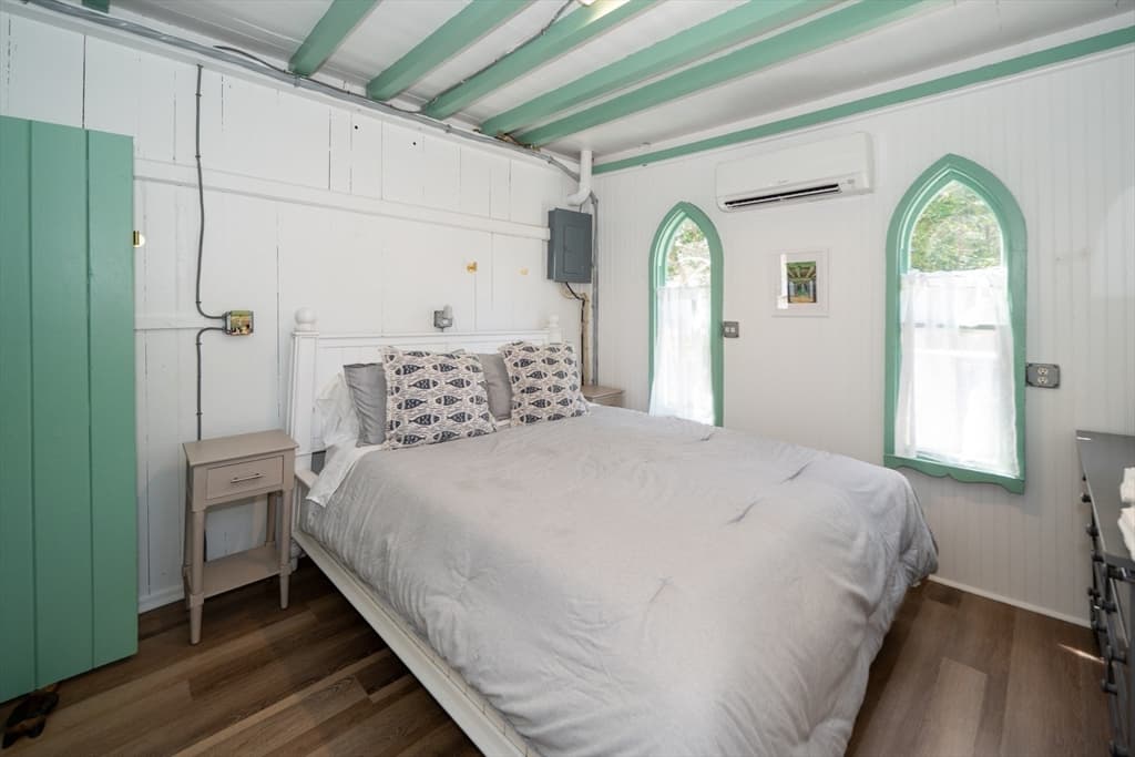 Single Family Residence at 9 Brunswick, Oak Bluffs MA 02557, photo 14 of 36