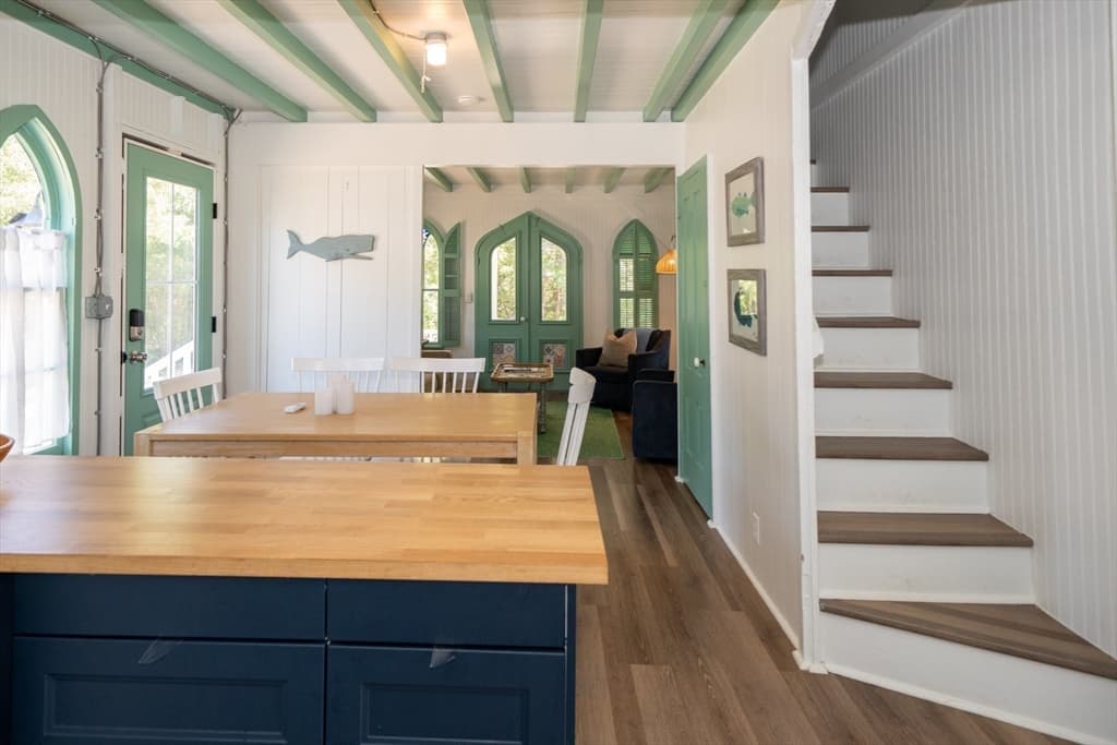 Single Family Residence at 9 Brunswick, Oak Bluffs MA 02557, photo 21 of 36