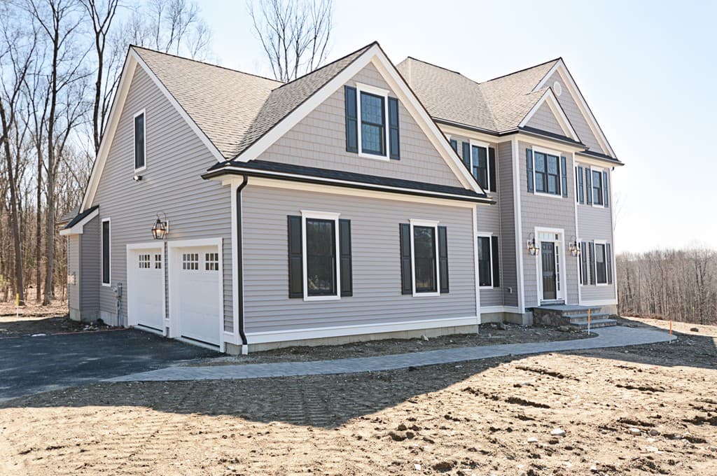 Single Family Residence at 37 Bayliss Way, Uxbridge MA 01569, photo 2 of 40