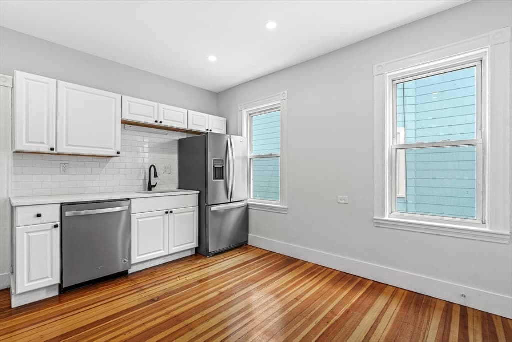 3 Family - 3 Units Up/Down at 79 Pleasant Street, Boston MA 02125, photo 30 of 34