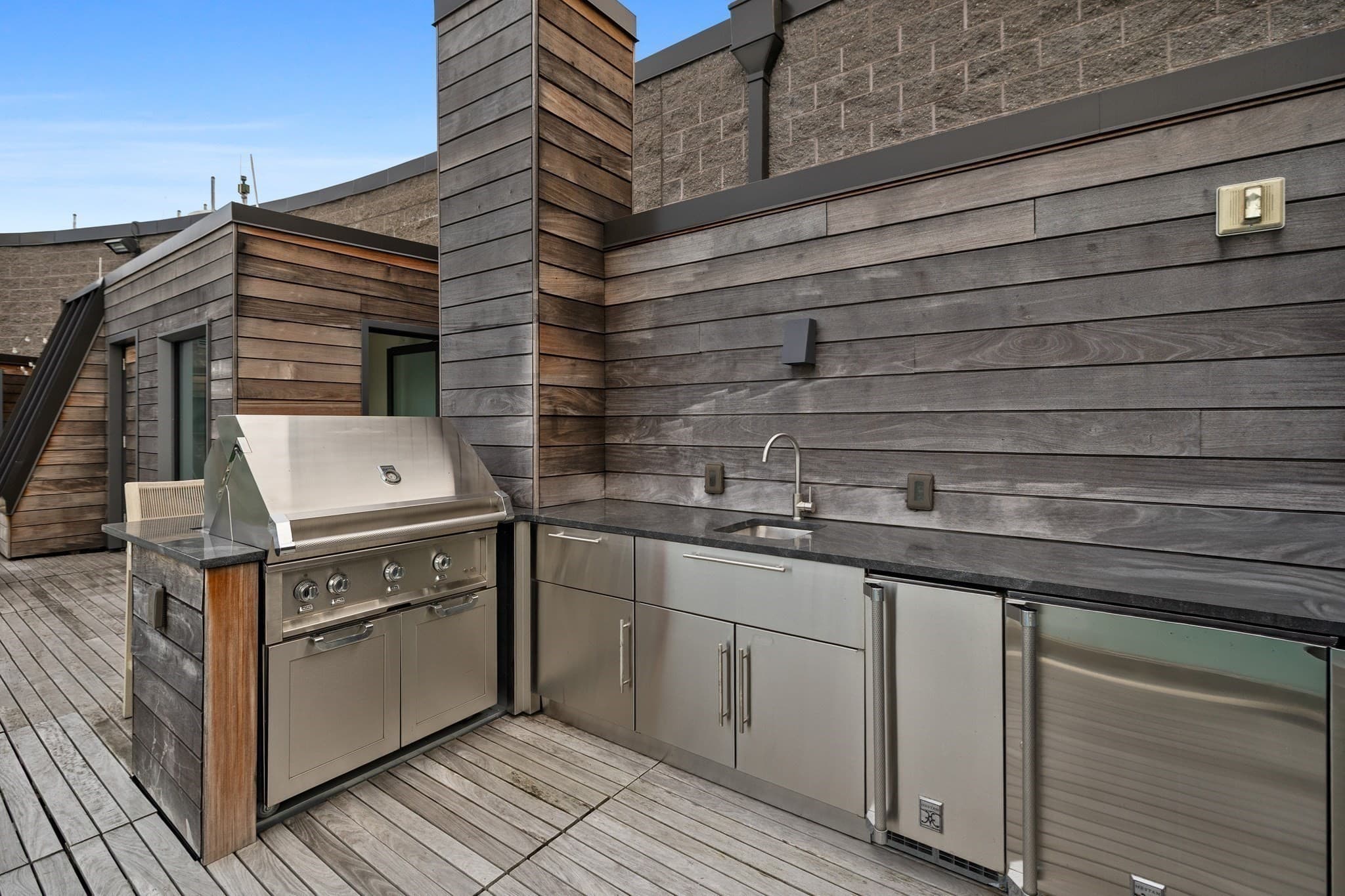 Condominium at 300 Pier 4 Blvd, Boston MA 02210, photo 23 of 28