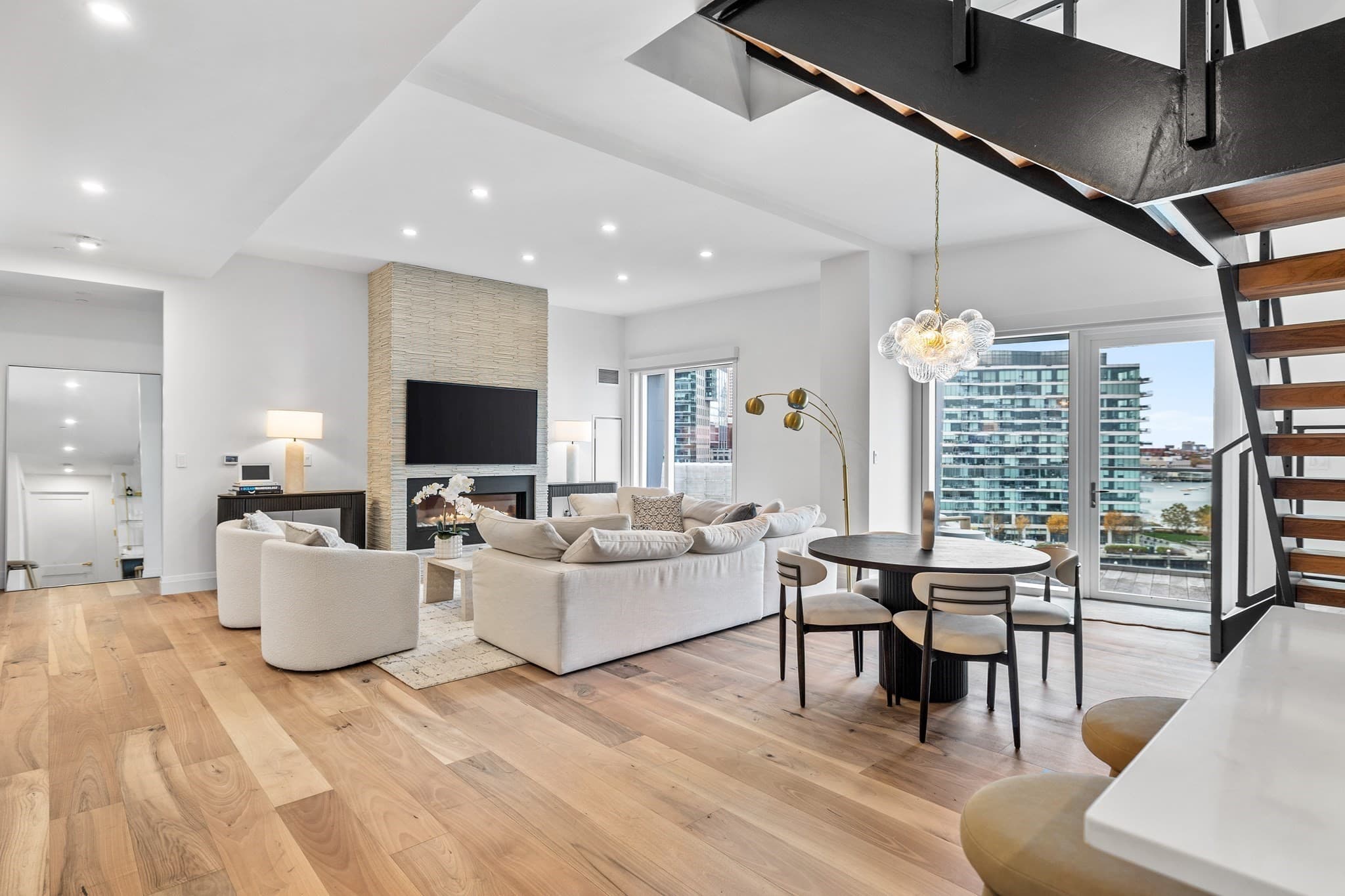 Condominium at 300 Pier 4 Blvd, Boston MA 02210, photo 6 of 28