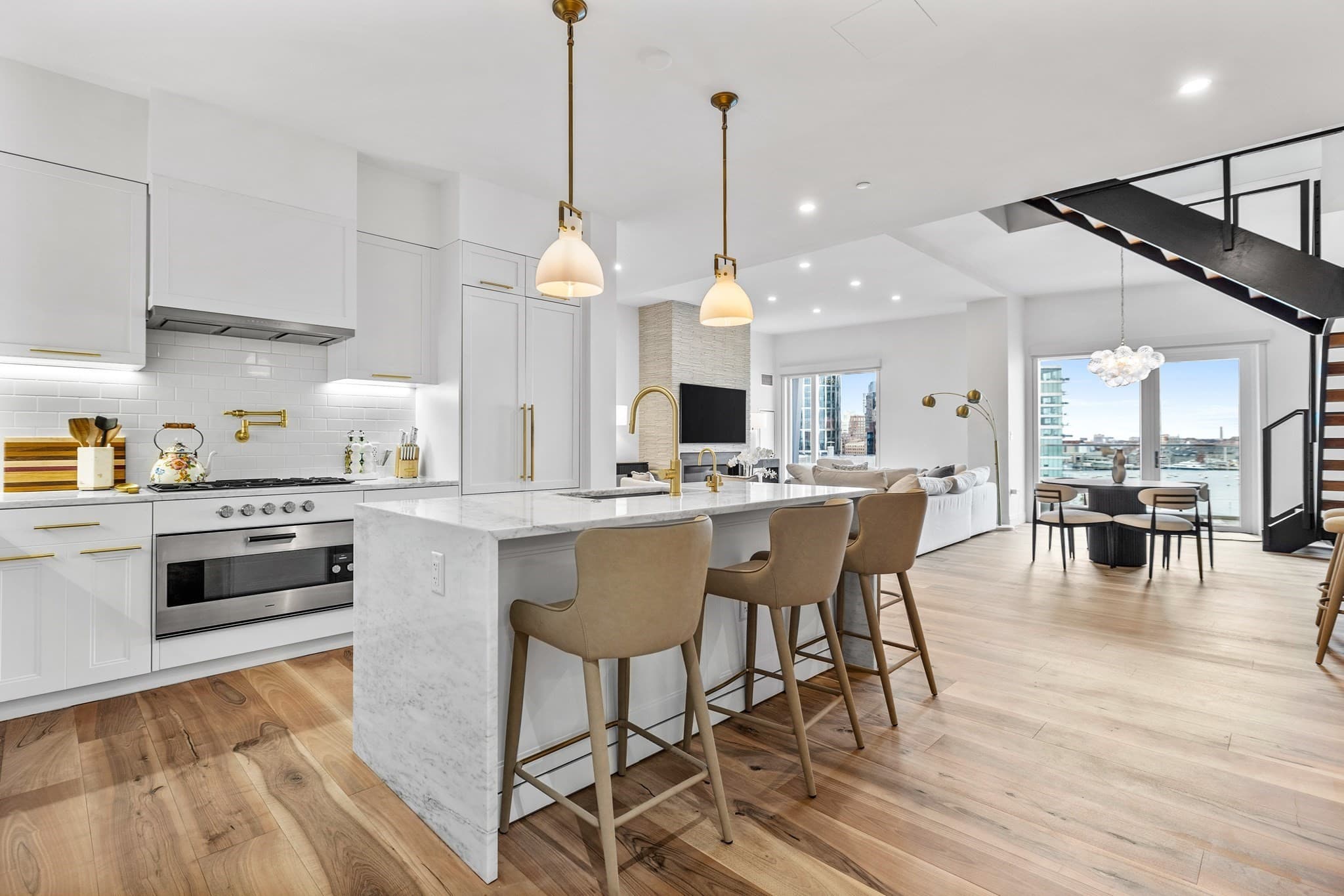 Condominium at 300 Pier 4 Blvd, Boston MA 02210, photo 5 of 28