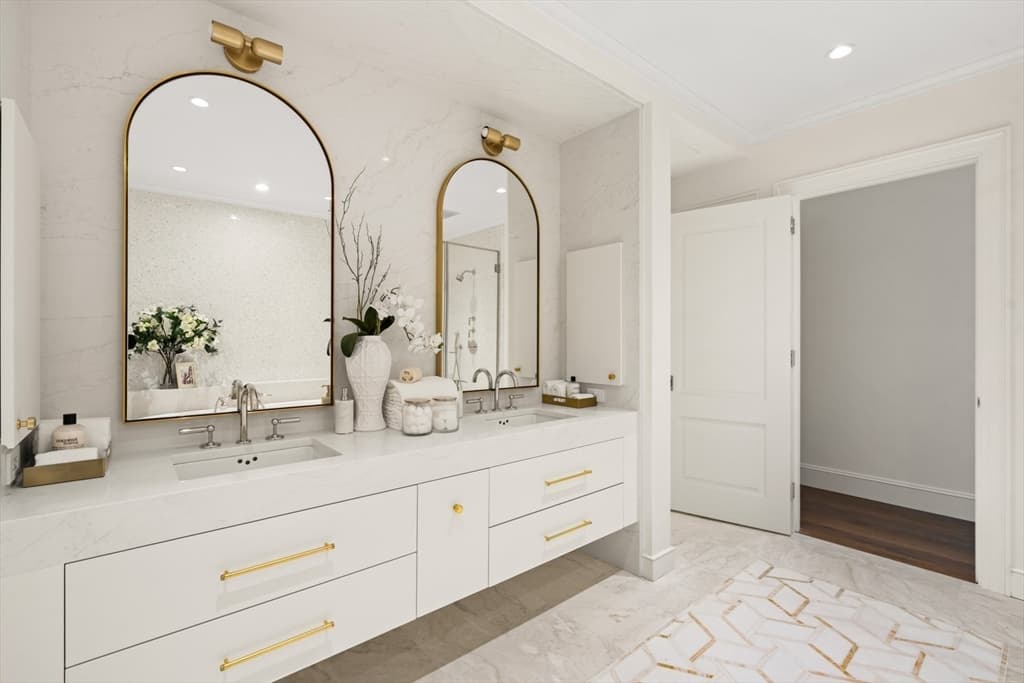 Condominium at 397 Commonwealth Avenue # 2, Boston MA 02215, photo 17 of 23