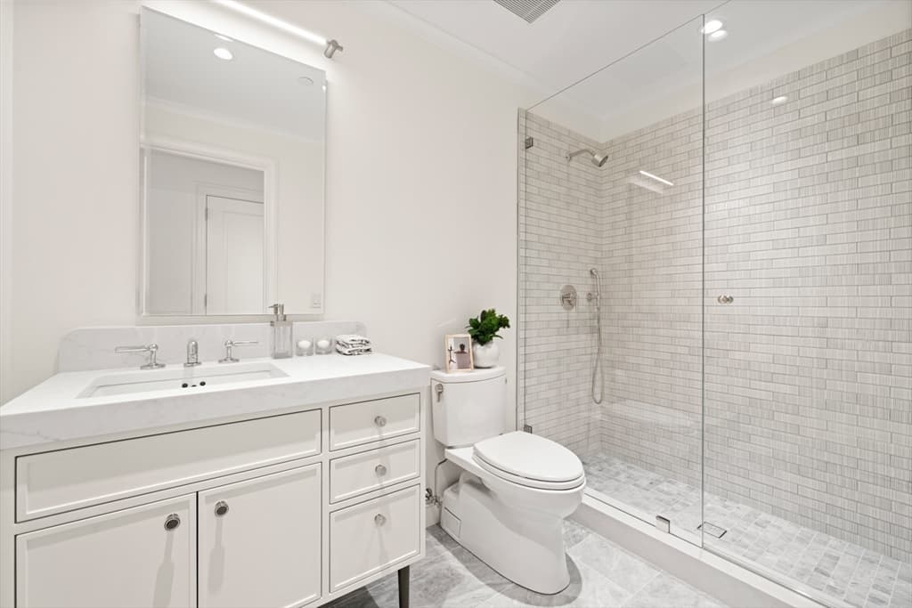 Condominium at 397 Commonwealth Avenue # 2, Boston MA 02215, photo 21 of 23