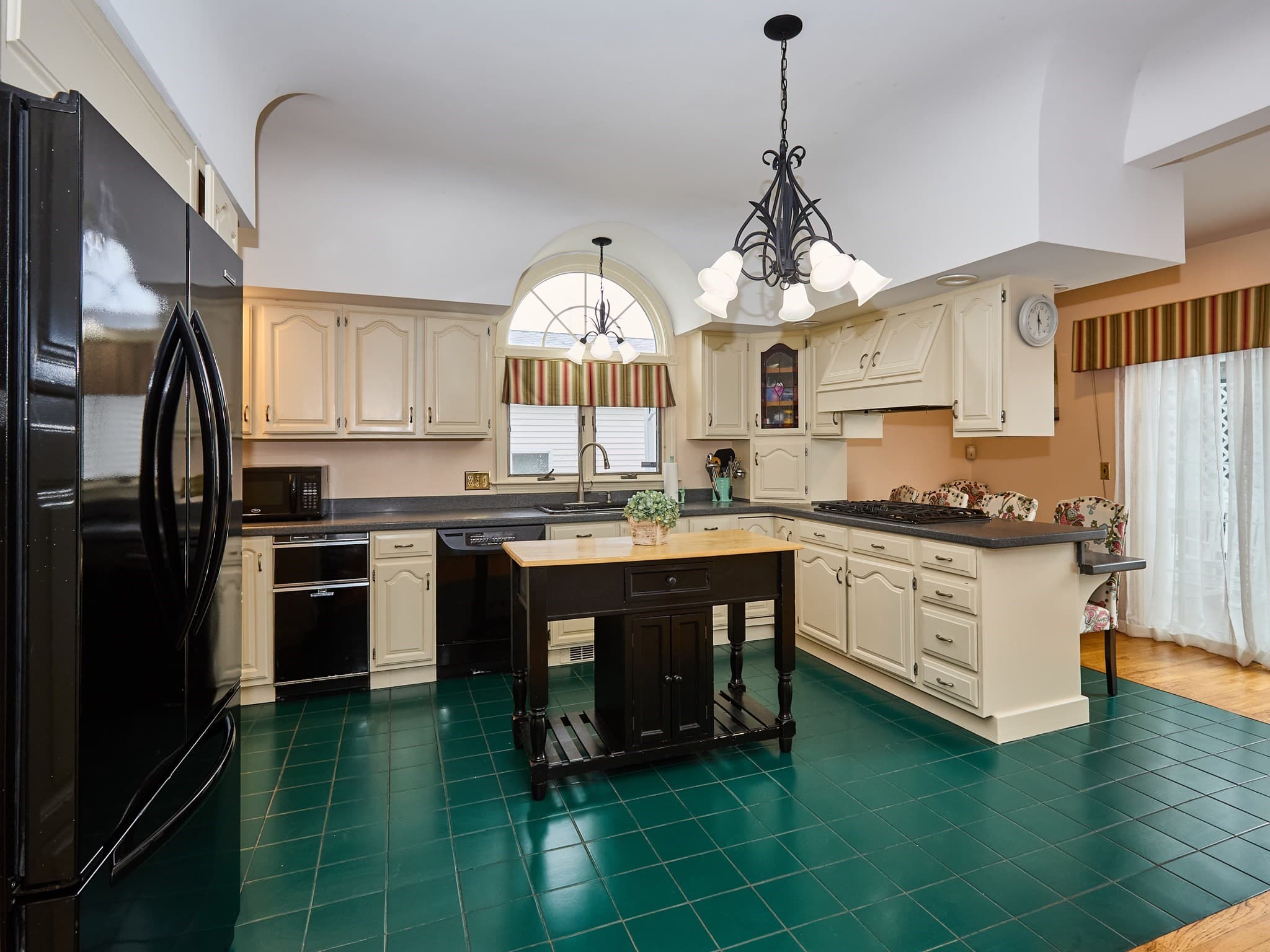 Single Family Residence at 301 Madison, Fall River MA 02720, photo 16 of 40
