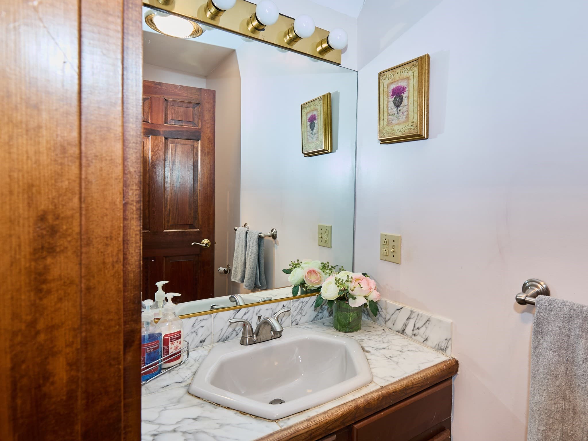 Single Family Residence at 301 Madison, Fall River MA 02720, photo 7 of 40