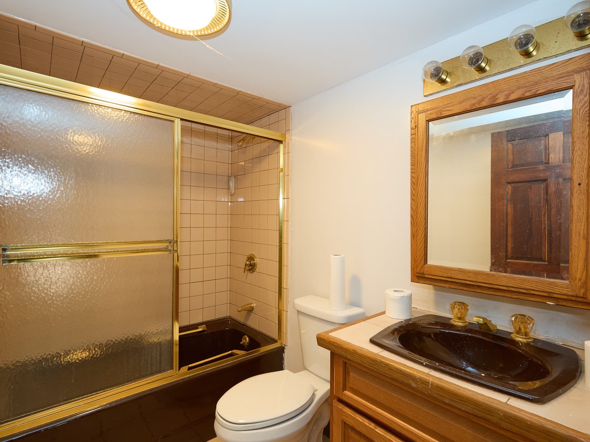 Single Family Residence at 301 Madison, Fall River MA 02720, photo 34 of 40