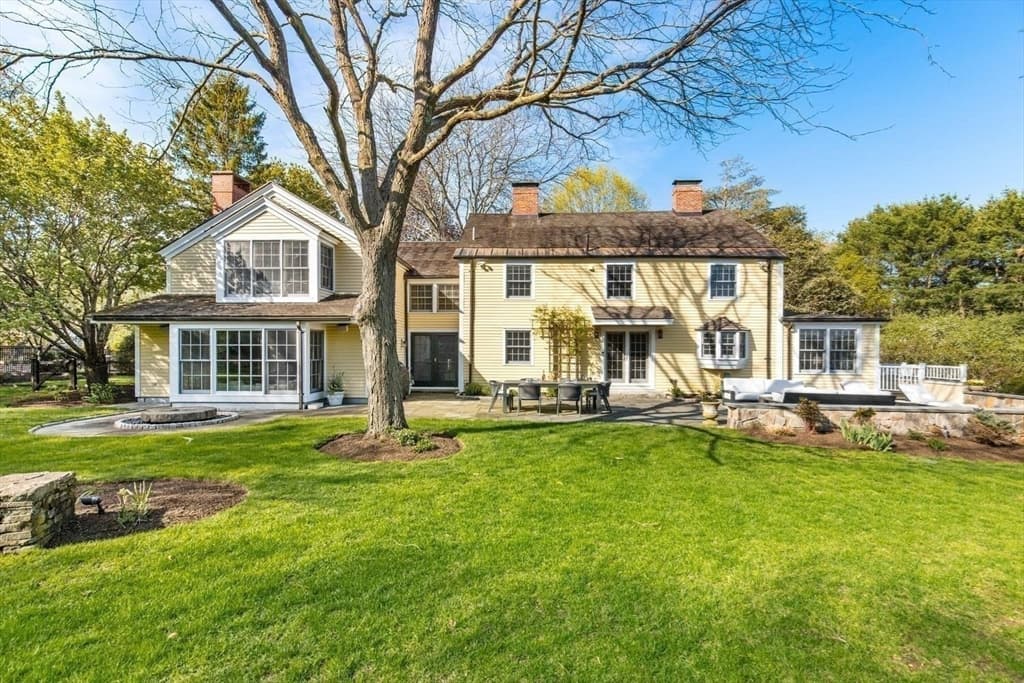 Single Family Residence at 151 Oakland Street, Wellesley MA 02481, photo 4 of 42